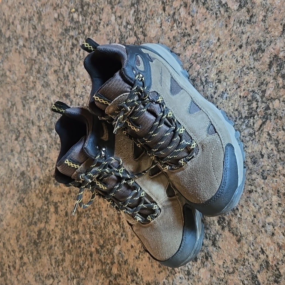 Eddie Bauer Men's Boots Size 8.5
